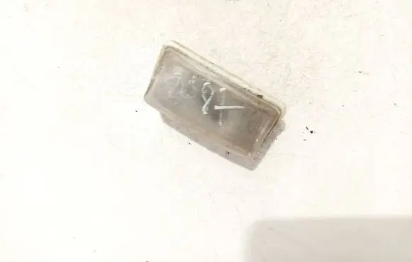 Toyota Corolla Verso AR10 Number plate light