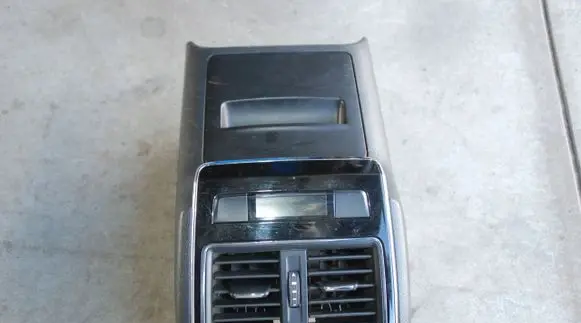 Skoda Superb B8 (3V) Rear air vent grill 3V0863284