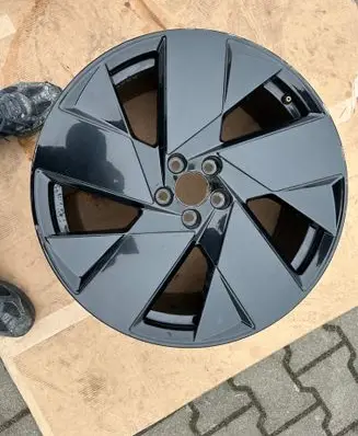 Volvo XC40 R20 alloy rim 32143630 32410865