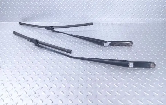 Volkswagen PASSAT CC Front wiper blade arm 3C8955409 3C8955410