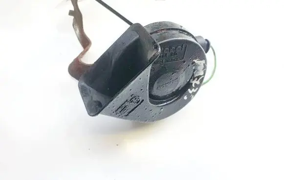 Audi A6 S6 C5 4B Horn signal 4B0951221