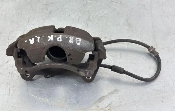 Volkswagen PASSAT B8 Front brake caliper 5G0615123E 8V0615123D 3C0615123
