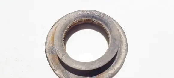 Hyundai Getz Front coil spring rubber mount 553321c000 55332-1c000