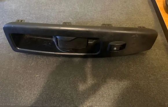 Opel Combo D Front door interior handle 735484916