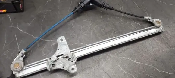 Opel Agila A Front window lifting mechanism without motor 09206365