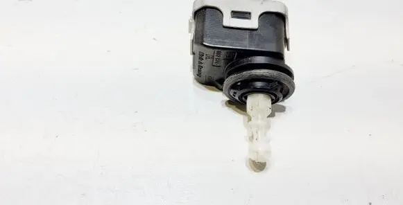 Opel Vectra C Headlight level adjustment motor 007878