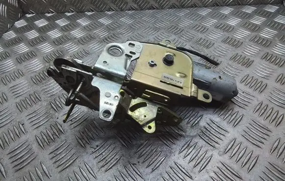 Mercedes-Benz E W210 Tailgate/trunk/boot lock/catch/latch 0390201678 A2107400536