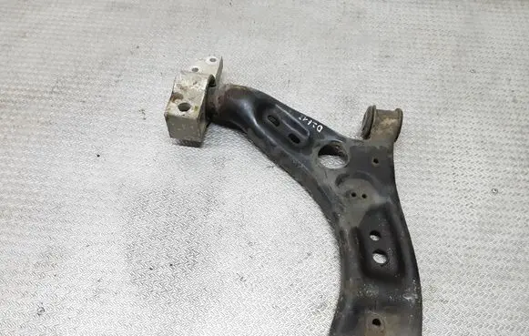 Volkswagen Caddy Front lower control arm/wishbone