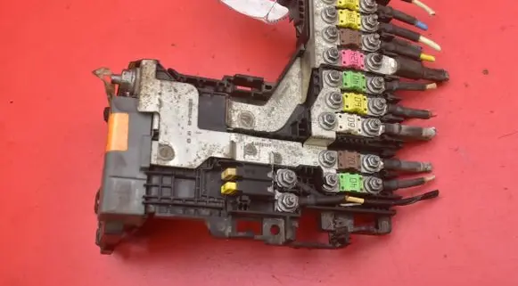 Peugeot 508 RXH Fuse box set 9666817380