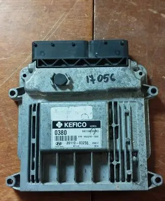 Hyundai i30 Engine control unit/module 3911003256