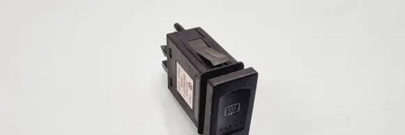 Volkswagen PASSAT B5 Windscreen/window heater switch 3B0959621C