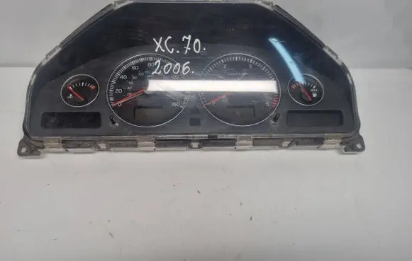 Volvo XC70 Speedometer (instrument cluster) 30746112 69594720T 8602886