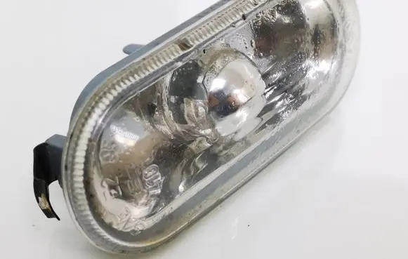 Front fender indicator light