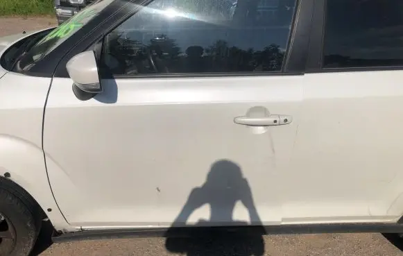 Suzuki Ignis Front door