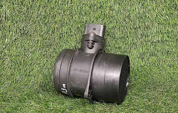 Volkswagen Phaeton Mass air flow meter 07C906461 0280218071