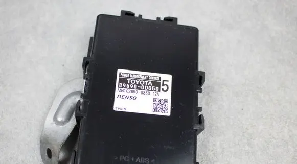 Toyota Yaris Other control units/modules 896900D050