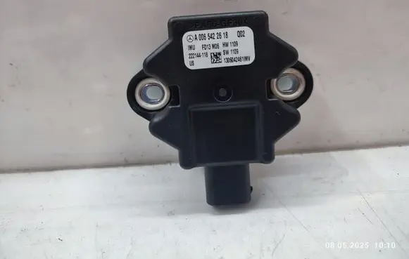 Mercedes-Benz ML W166 ESP acceleration yaw rate sensor A0065422618