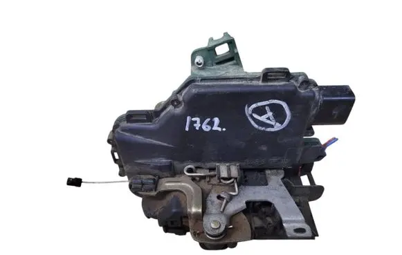 Volkswagen Golf IV Front door lock 3B1837016AD