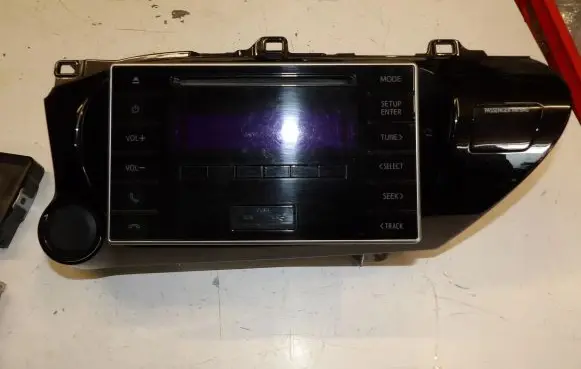 Toyota Hilux (AN120, AN130) Radio/CD/DVD/GPS head unit 861200KE50
