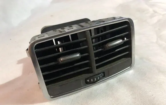 Audi A6 S6 C6 4F Dash center air vent grill