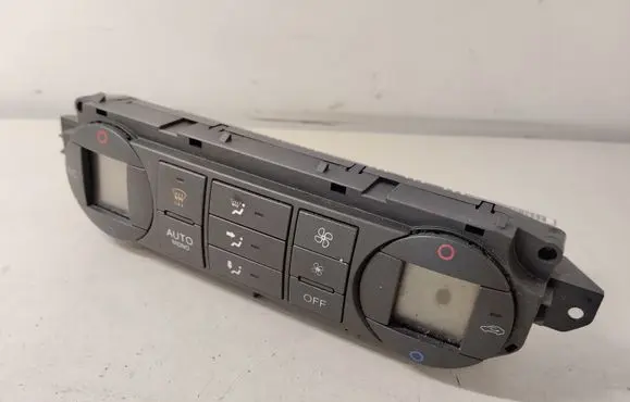 Ford Focus C-MAX Climate control unit 3M5T18C612AK