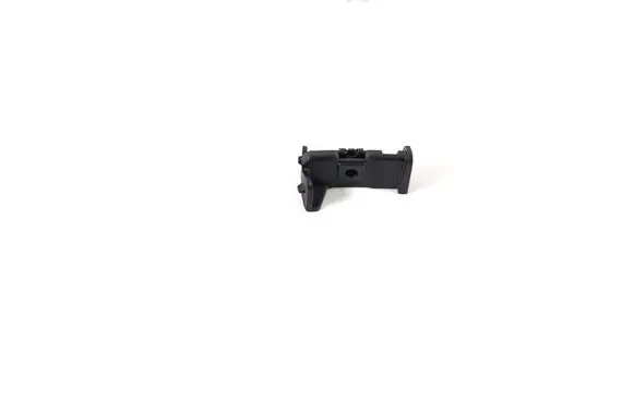 Front bumper mounting bracket