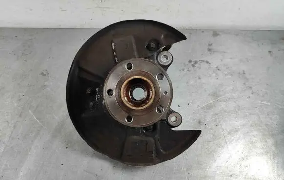 Volvo XC40 Front wheel hub spindle knuckle 32221857 32221147