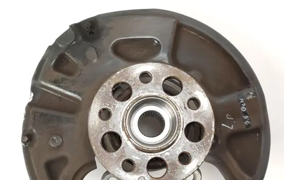 Mercedes-Benz GLK (X204) Front wheel hub 2044211120
