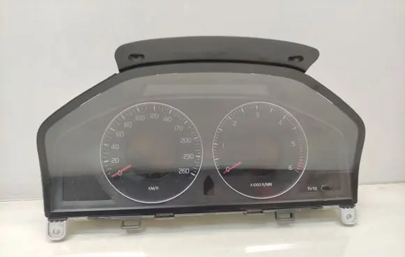 Volvo V70 Speedometer (instrument cluster) 30786623AB