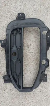 Volkswagen T-Roc Front bumper lower grill