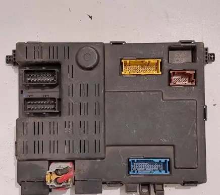 Citroen Xsara Picasso Fuse module 73002512 142790 9642409480