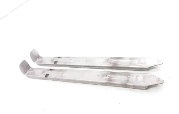 Volvo XC70 Headlight/headlamp mounting bracket 30678340