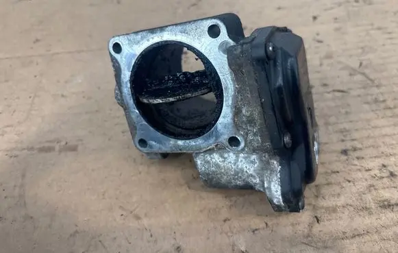 Renault Master III Throttle valve 161A00161R 070908614 H8209353976