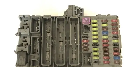 Honda CR-V Fuse module 52575LM