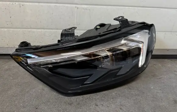 Audi A1 Headlight/headlamp 82A941033D