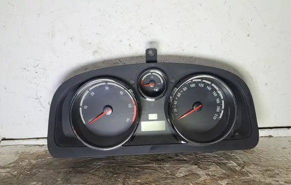 Opel Antara Speedometer (instrument cluster) 96941871 00051039