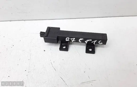Audi Q7 4L Antenna control unit 4F0907247A 33542301