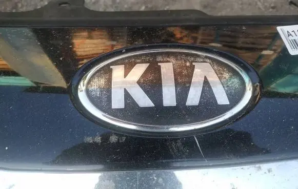 KIA Optima Manufacturer badge logo/emblem 
