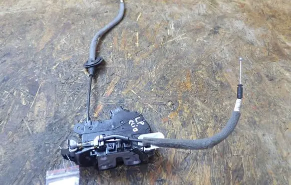 Renault Clio V Front door lock 805032387R