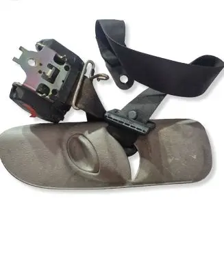 Ford Focus Front seatbelt 040238