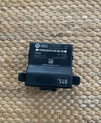 Volkswagen PASSAT B6 Gateway control module 3C0907530C 402063T 3C0907951A