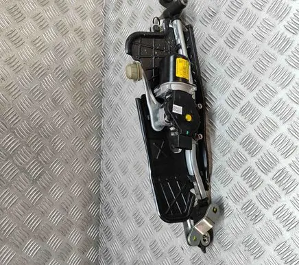 Citroen C4 III e-C4 Front wiper linkage and motor W000097136 W000085700