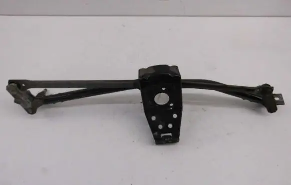 Audi Coupe Front wiper linkage 