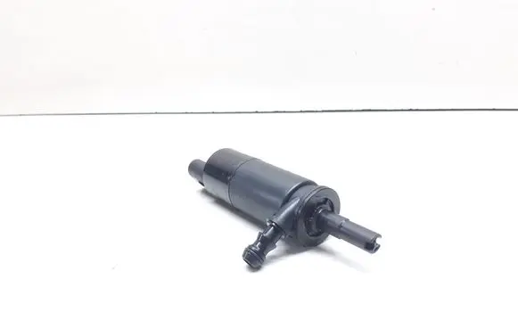 BMW 1 E82 E88 Headlight washer pump 6973097 67126973097