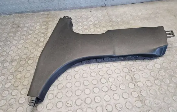 BMW i4 (B) pillar trim (bottom) 7490759