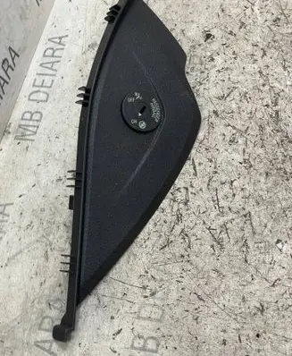 BMW 4 F32 F33 Dashboard side end trim 9218553