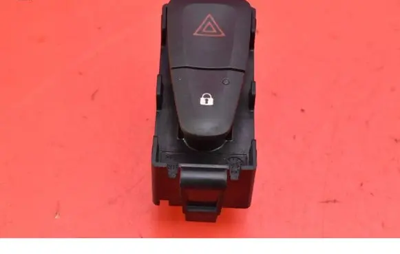 Dacia Sandero Hazard light switch E3160101