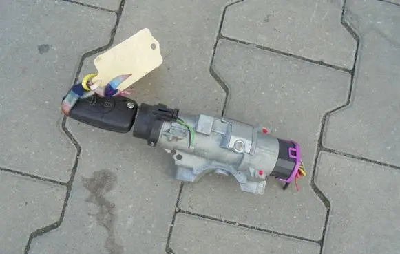 Skoda Superb B5 (3U) Ignition lock 4B0905851F