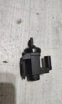 BMW X3 F25 Vacuum valve 8570591
