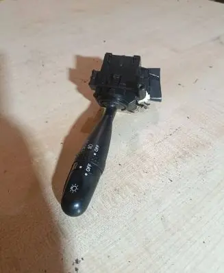 Toyota Corolla Verso E121 Indicator stalk 1736481
